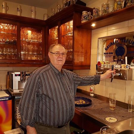 Landgasthof "Zur Linde" Irmelshausen Kültér fotó