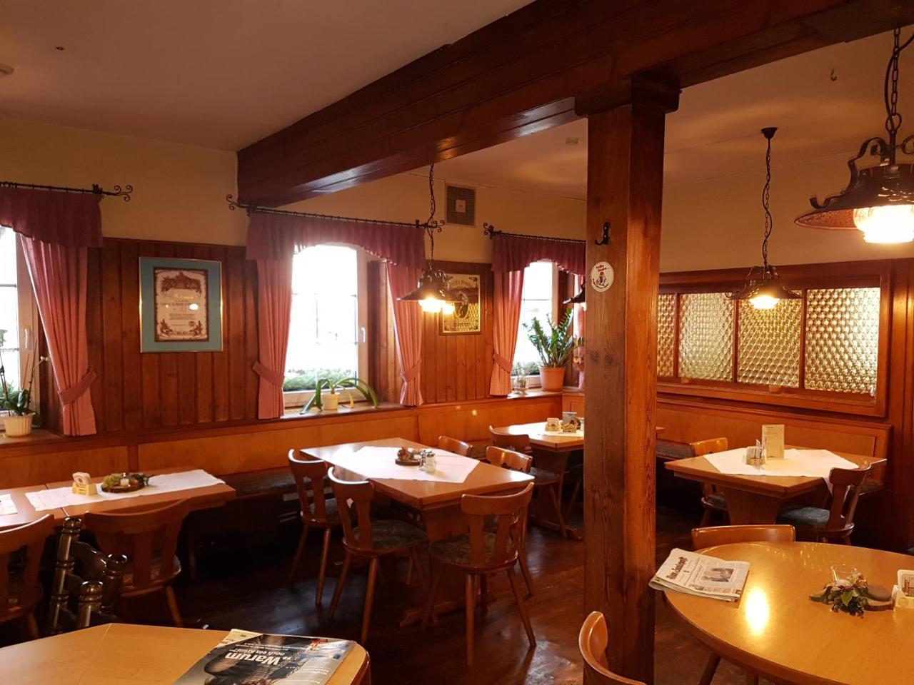 Landgasthof "Zur Linde" Irmelshausen Kültér fotó