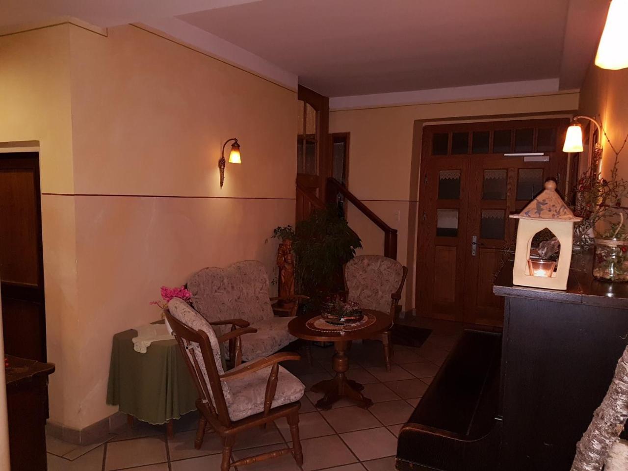 Landgasthof "Zur Linde" Irmelshausen Kültér fotó