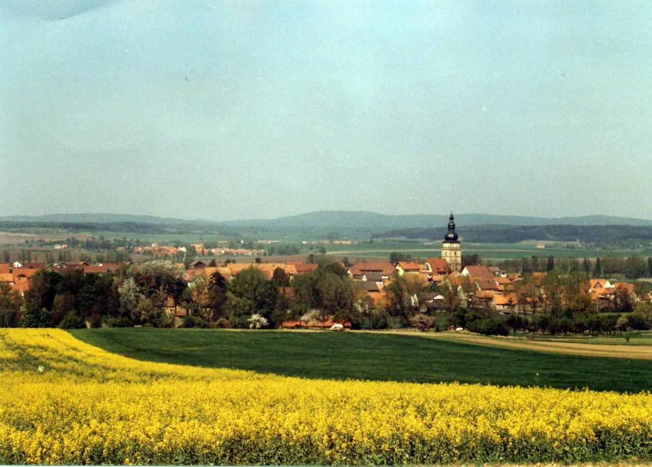 Landgasthof "Zur Linde" Irmelshausen Kültér fotó