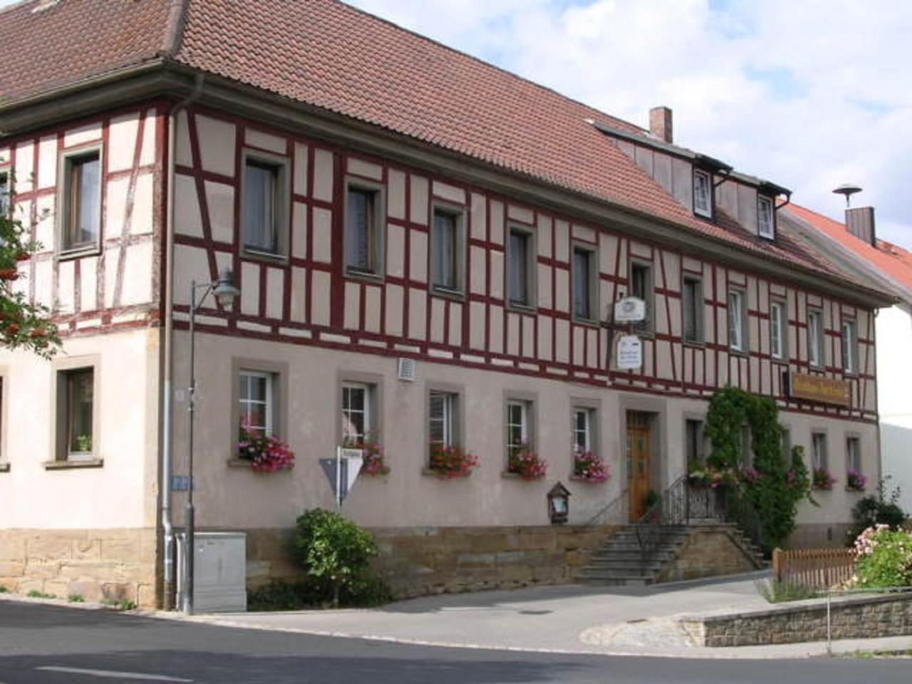 Landgasthof "Zur Linde" Irmelshausen Kültér fotó